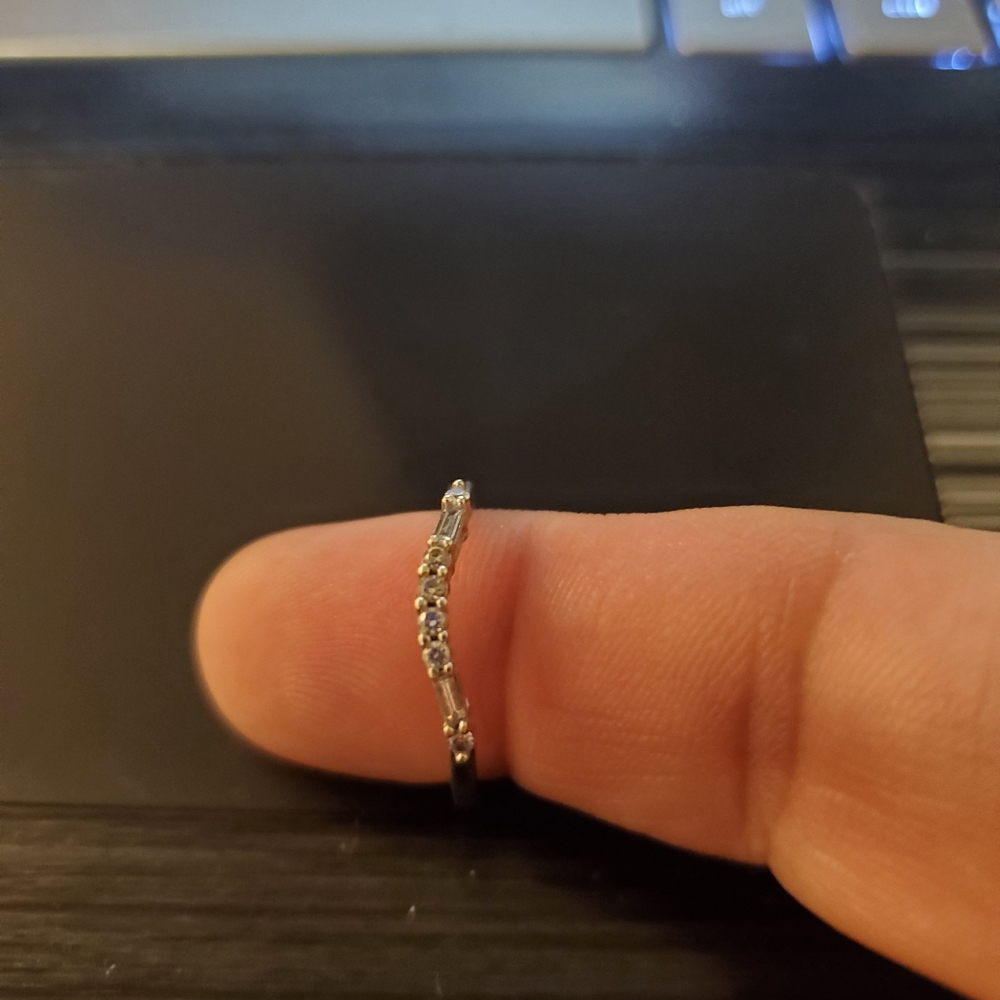Anniversary/wedding ring